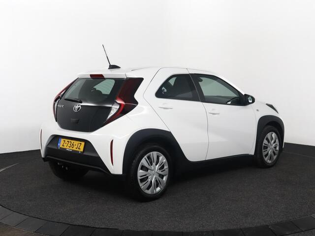 Toyota AYGO X 1.0 VVT-i MT Play