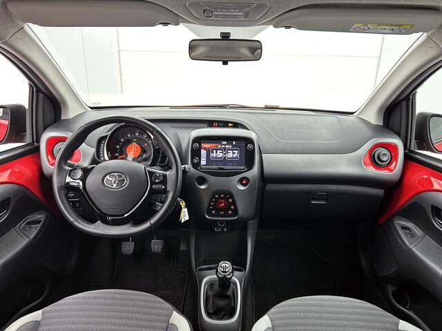 Toyota AYGO 1.0 VVT-i x-joy | Climate control | Cruise control | Achteruitrijcamera |