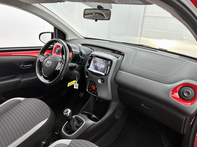 Toyota AYGO 1.0 VVT-i x-joy | Climate control | Cruise control | Achteruitrijcamera |
