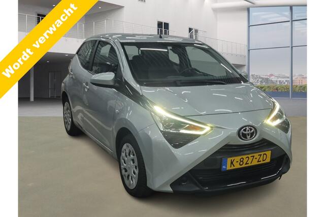 Toyota AYGO 1.0 VVT-i x-play AUT! Camera! Carplay! VERWACHT!!