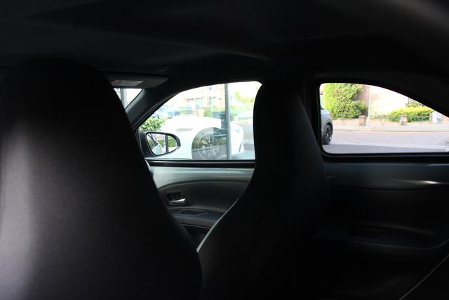 Toyota AYGO X 1.0 VVT-i MT Pulse Two-Tone