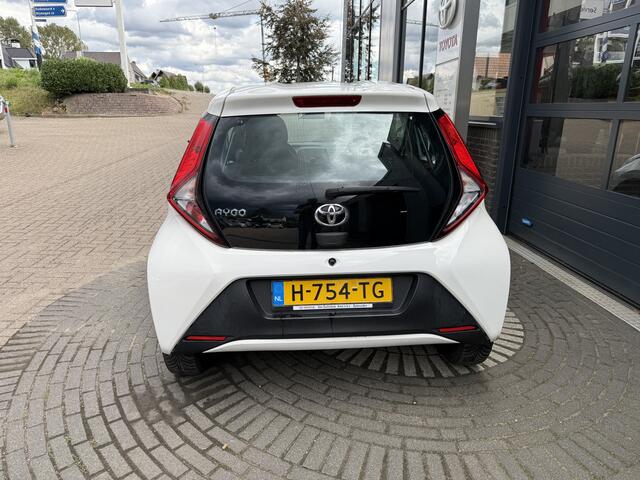 Toyota AYGO 1.0 VVT-i x-fun