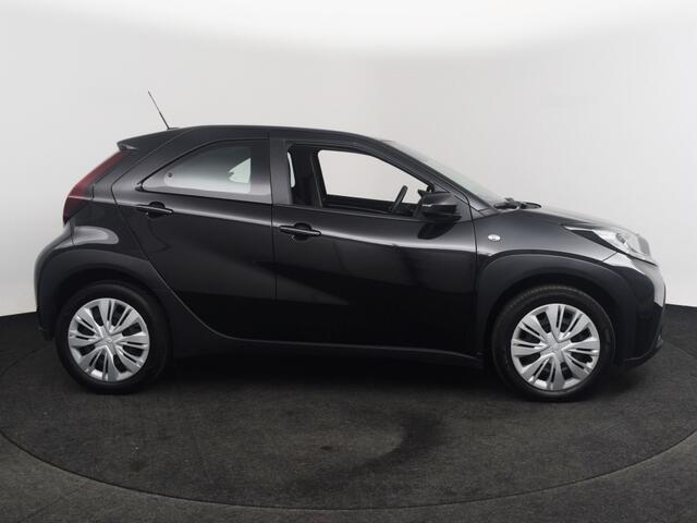 Toyota AYGO 1.0 VVT-i MT Play | Camera o CarPlay o Cruise o Airco
