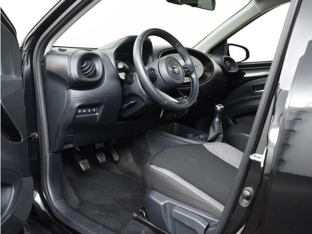 Toyota AYGO 1.0 VVT-i MT Play | Camera o CarPlay o Cruise o Airco