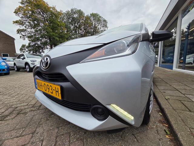 Toyota AYGO 1.0 VVT-i x-fun