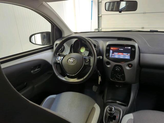 Toyota AYGO 1.0 VVT-i x-play AUT! 1e Eig! Camera! Carplay! VERWACHT!