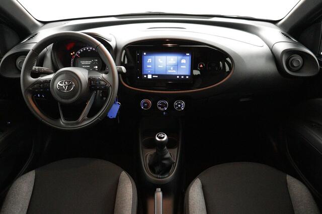 Toyota AYGO X 1.0 VVT-i MT Play | Nieuw uit voorraad leverbaar | Airco | Apple Carplay & Android Auto | Adaptive Cruise Control |