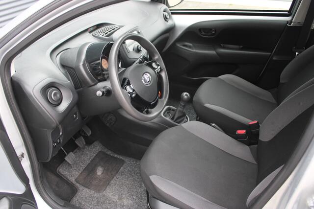 Toyota AYGO 1.0 VVT-i x-fun