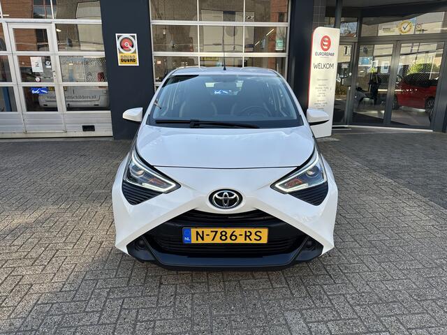 Toyota AYGO 1.0 VVT-i Automaat x-play All-in Prijs Cruise/Carplay/Airco/Camera