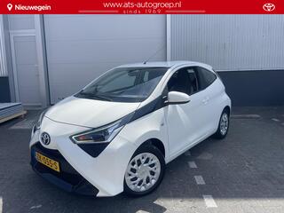 toyota-aygo-1.0-vvt-i-x-play-automa