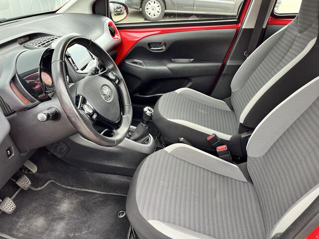 Toyota AYGO 1.0 VVT-i x-play Airco NL auto Apple Carplay Anroid auto Dealer onderhouden