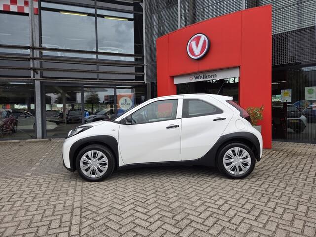 Toyota AYGO 1.0 VVT-i MT Play | Airco | Adp. Cruise | Carplay