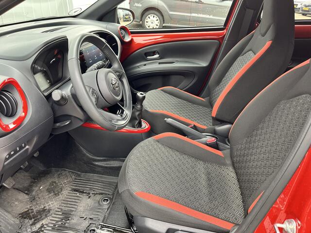 Toyota AYGO X 1.0 VVT-i MT Envy Premium PDC Clima Stoelverwarming Apple Carplay Android auto