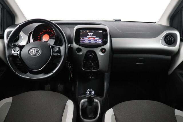 Toyota AYGO 1.0 VVT-i x-wave | Cabriotop | Camera | Cruise Control |