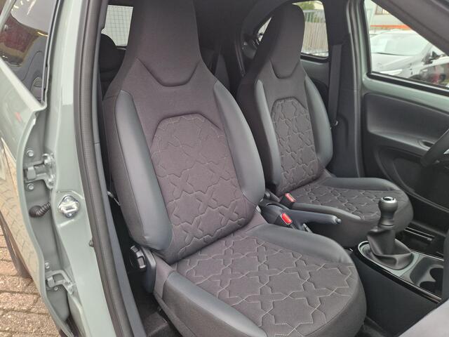 Toyota AYGO X 1.0 VVT-i MT Envy