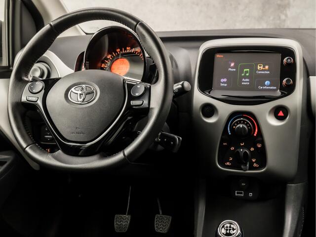 Toyota AYGO 1.0 VVT-i X-play (APPLE CARPLAY, SCHERM, AIRCO, 5 DEURS, RADIO, ELEK PAKKET, NIEUWE APK, NIEUWSTAAT)