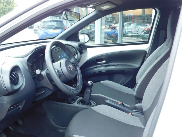 Toyota AYGO X 1.0 VVT-i MT Play