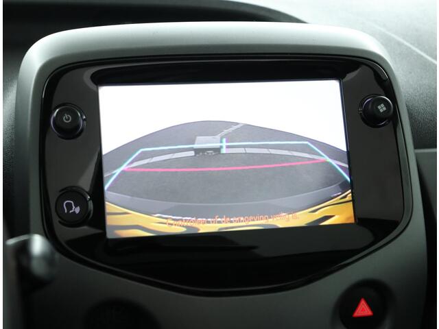 Toyota AYGO 1.0 VVT-i x-cite | Cabriodak | Parkeer camera | Bluetooth |
