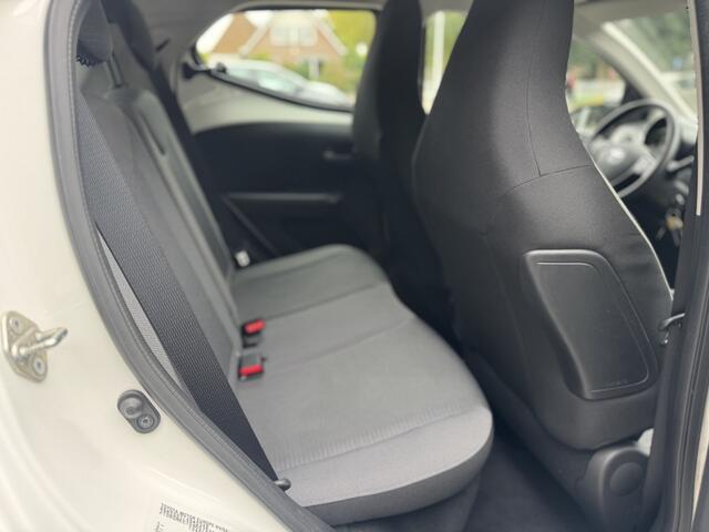 Toyota AYGO 1.0 VVT-i x-play Automaat Apple/Android, Camera, Airco , All-in Rijklaarprijs