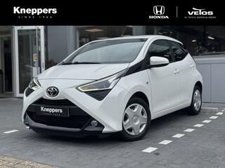 toyota-aygo-1.0-vvt-i-x-play-automa