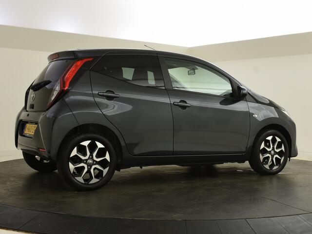 Toyota AYGO 1.0 VVT-i x-joy | Climate Controll | Camera | Carplay