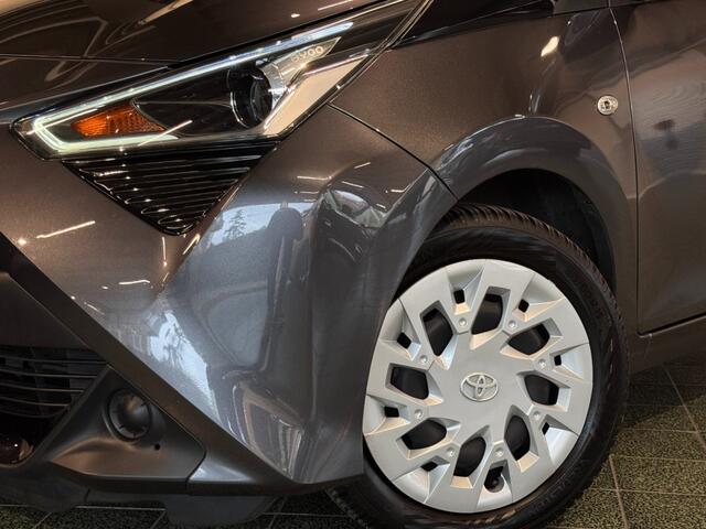 Toyota AYGO 1.0 VVT-i X-Play Carplay Camera Cruise Control Airco