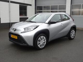 toyota-aygo-x-1.0-vvt-i-mt-play-air