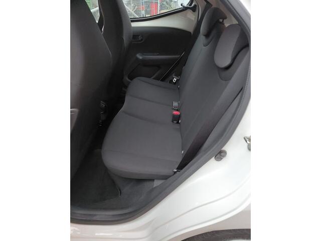 Toyota AYGO 1.0 VVT-i x-fun