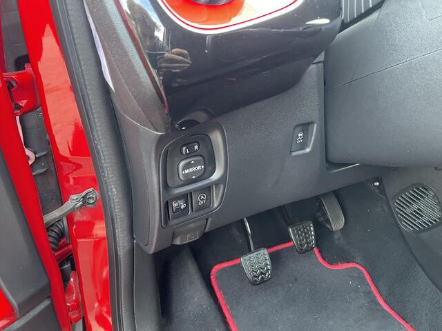 Toyota AYGO 1.0 VVT-i x-cite | Bi-tone | 1e eigenaar en dealeronderhouden |