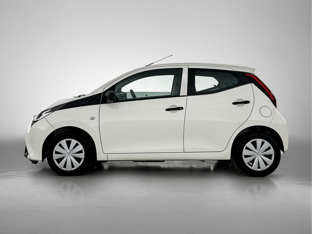 Toyota AYGO 1.0 VVT-i x-fun | Mooi lage km stand |