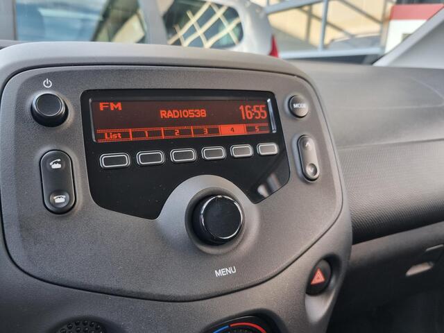 Toyota AYGO 1.0 VVT-i x-fun 5-DEURS / AIRCO / LED / BLUETOOTH