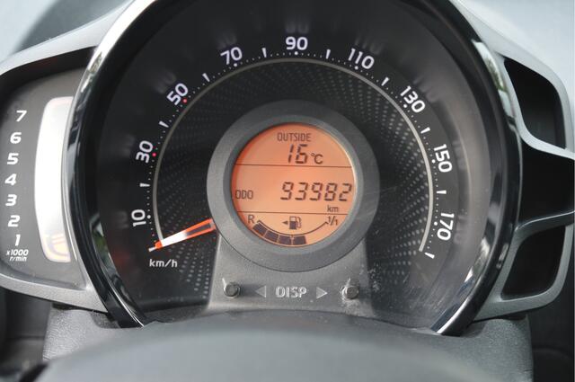 Toyota AYGO 1.0 VVT-i x-play | Carplay/Camera/Airco |