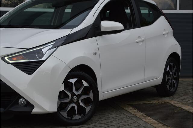 Toyota AYGO 1.0 VVT-i x-play | Carplay/Camera/Airco | Met 12 maanden garantie!