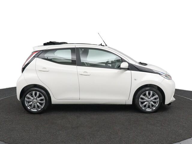 Toyota AYGO 1.0 VVT-i x-wave | Cabrio | Lichtmetalen Velgen | Airco |