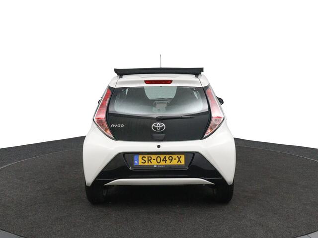Toyota AYGO 1.0 VVT-i x-wave | Cabrio | Lichtmetalen Velgen | Airco |