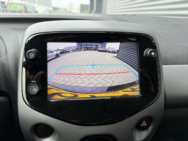 Toyota AYGO 1.0 VVT-i x-play Camera/Apple Carplay/LED