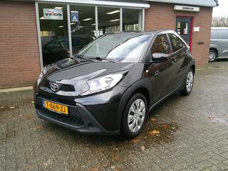 toyota-aygo-x-1.0-vvt-i-mt-play