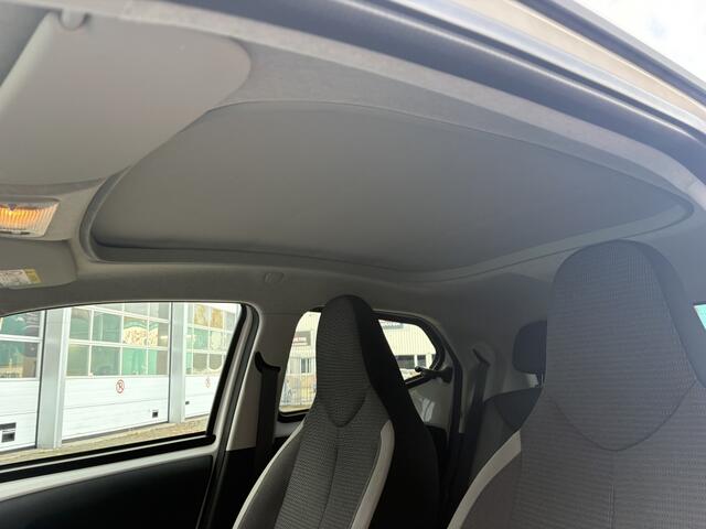 Toyota AYGO 1.0 VVT-i x-joy cabrio | Apple Carplay/Android auto | Climate