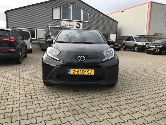 Toyota AYGO X 1.0 VVT-i MT Play
