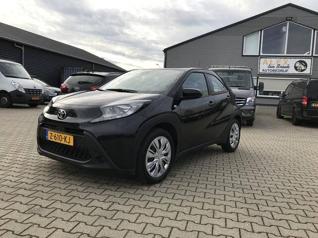 Toyota AYGO X 1.0 VVT-i MT Play