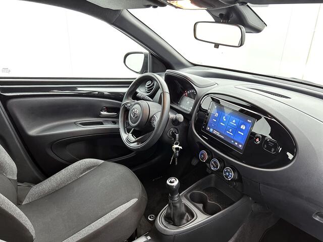 Toyota AYGO X 1.0 VVT-i MT Play | 1e eigenaar | BTW auto | achteruitrijcamera |