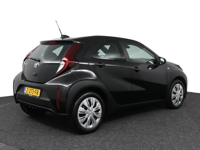 Toyota AYGO X 1.0 VVT-i MT Play | Apple Carplay/Android Auto | Airco | Parkeercamera | Adaptieve Cruise-Control |
