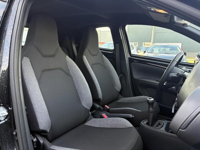 Toyota AYGO X 1.0 VVT-i MT Play