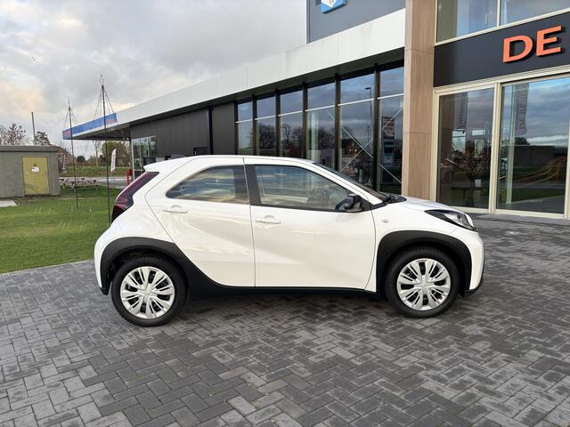 Toyota AYGO X 1.0 VVT-i S-CVT Automaat Airco I Camera I Carplay