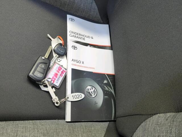 Toyota AYGO X 1.0 VVT-i MT Play Airco Navi Carplay PDC + Camera Achter Cruise Control