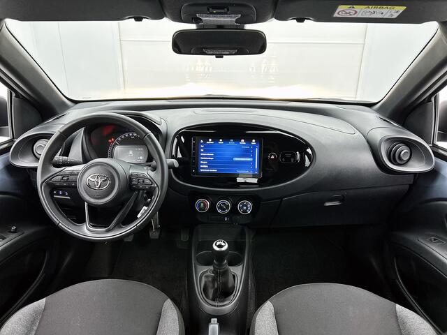 Toyota AYGO X 1.0 VVT-i MT Play | Apple Carplay/Android Auto | Parkeercamera Achter | Cruise Control Adaptief |