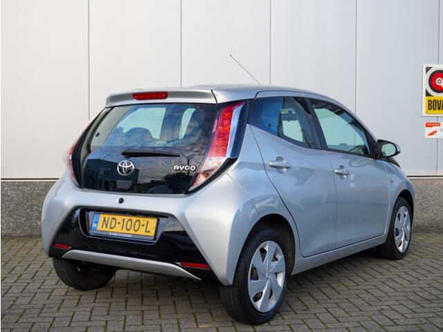 Toyota AYGO 1.0 VVT-i x-play Camera | NAP | Airco | Bluetooth