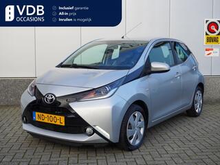 toyota-aygo-1.0-vvt-i-x-play-camera
