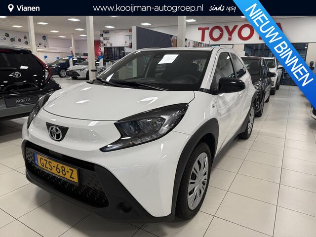 Toyota AYGO X 1.0 VVT-i MT Play + Trekhaak, NL Auto, zeer netjes 1e eigenaar en BTW auto