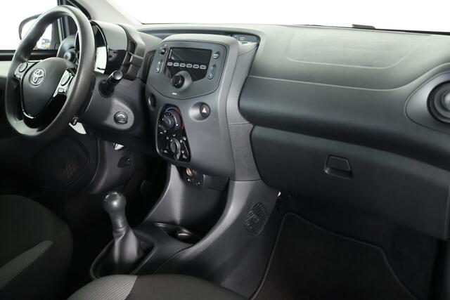 Toyota AYGO 1.0 VVT-i x-fun / Airco / 5 Deurs / Bluetooth / Allseason